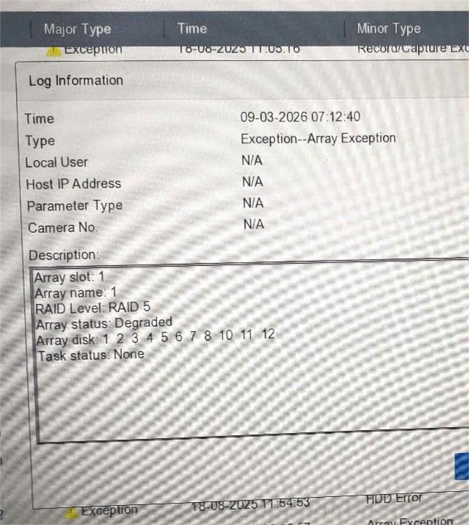Log đầu ghi Hikvision báo RAID 5 Degraded, thiếu ổ số 9